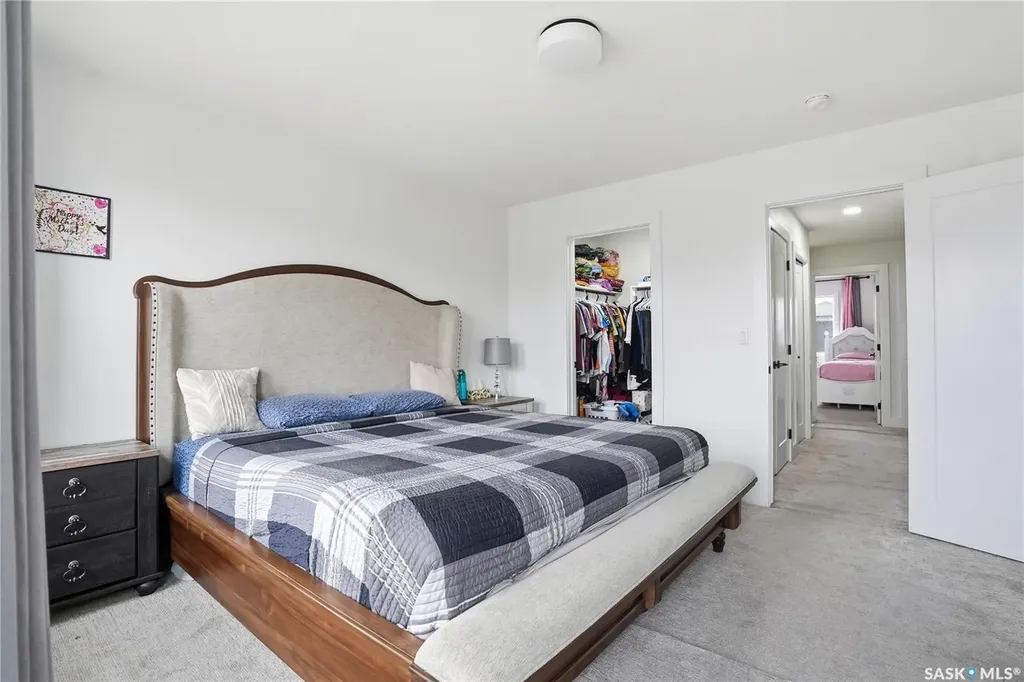 187 Rosewood Boulevard E Saskatoon SK S7V 0X2