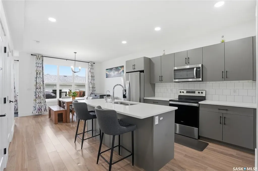 187 Rosewood Boulevard E Saskatoon SK S7V 0X2
