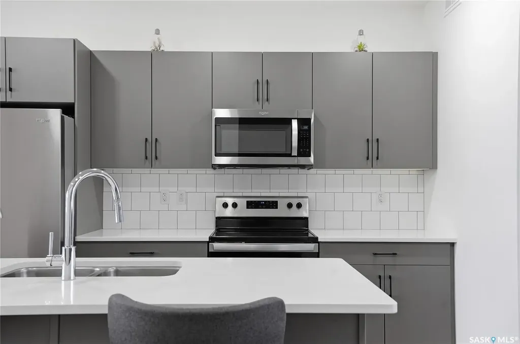187 Rosewood Boulevard E Saskatoon SK S7V 0X2