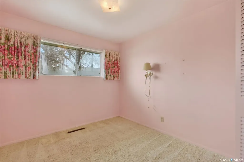 334 25th Street W Prince Albert SK S6V 5P6