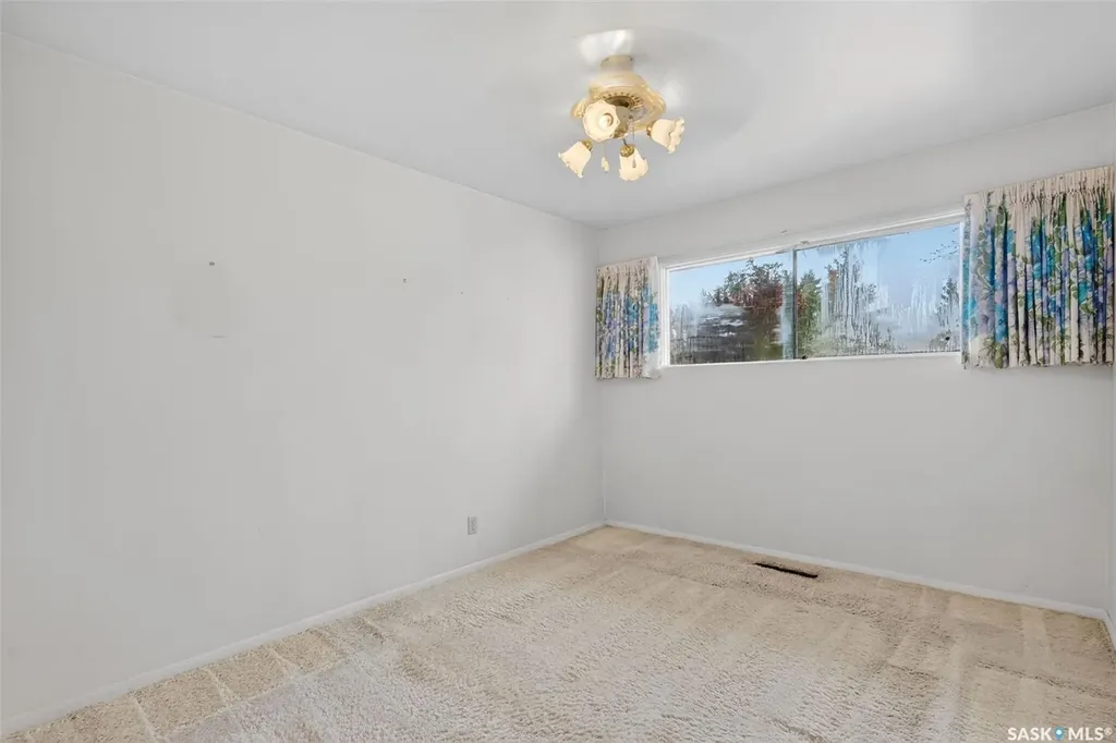 334 25th Street W Prince Albert SK S6V 5P6