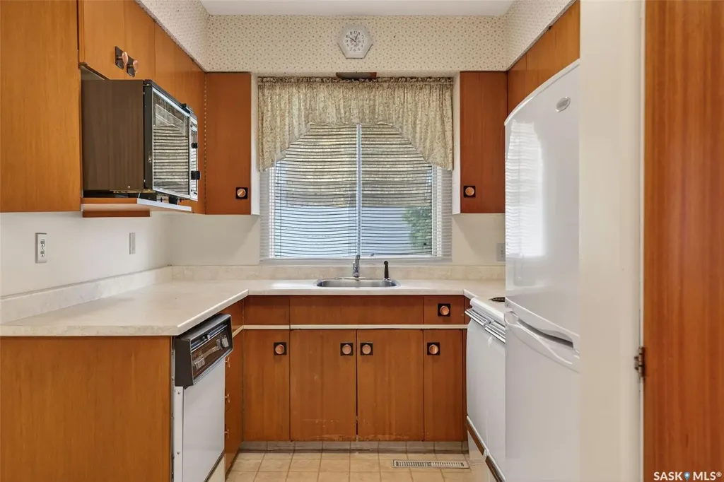 334 25th Street W Prince Albert SK S6V 5P6