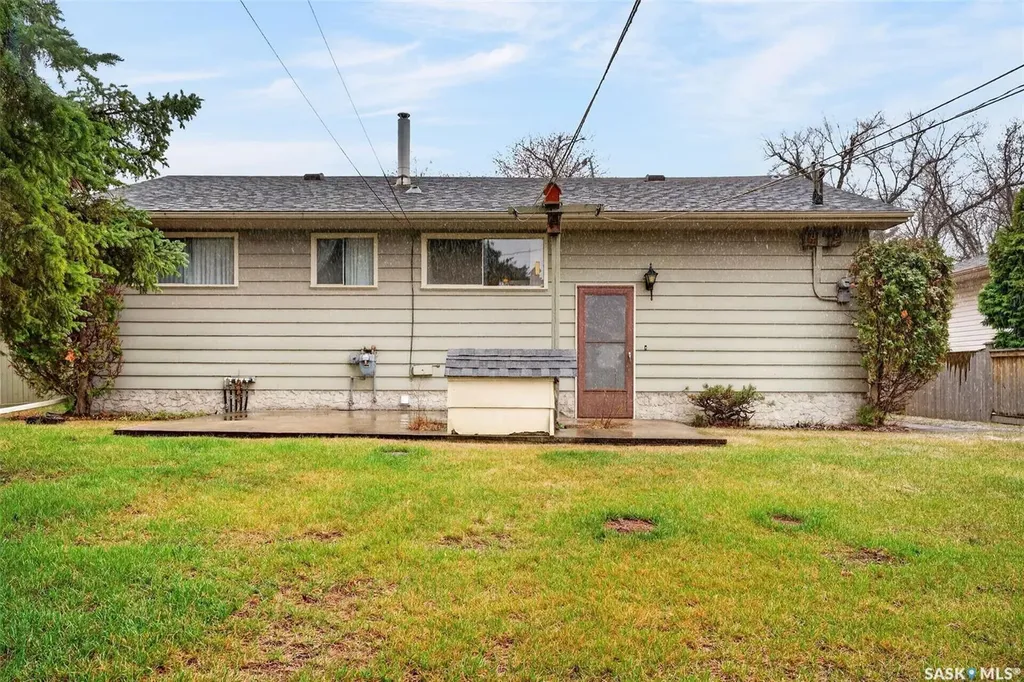 334 25th Street W Prince Albert SK S6V 5P6