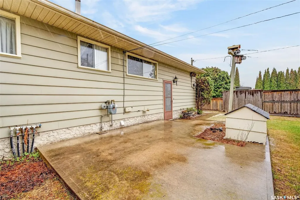 334 25th Street W Prince Albert SK S6V 5P6
