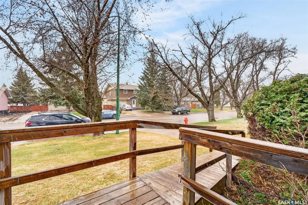 334 25th Street W Prince Albert SK S6V 5P6
