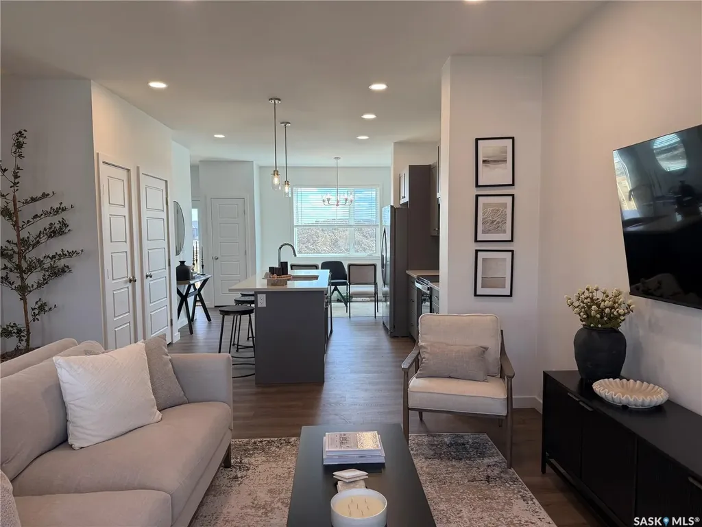 75 Taskamanwa Terrace Saskatoon SK S7V 1Z7