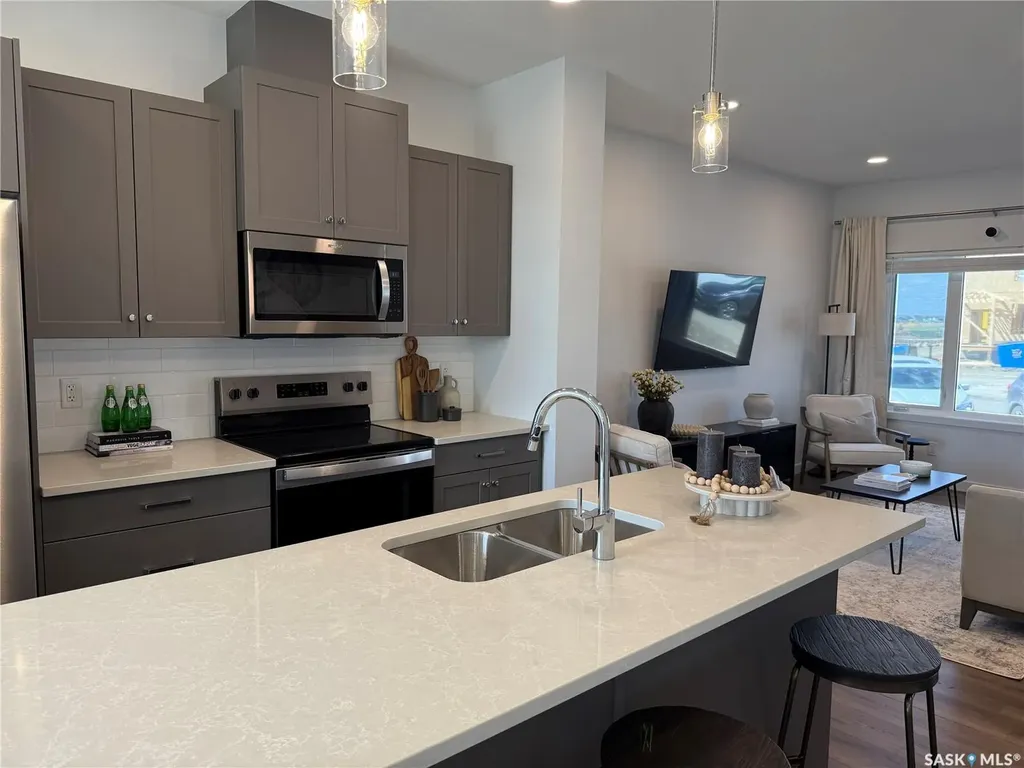 75 Taskamanwa Terrace Saskatoon SK S7V 1Z7