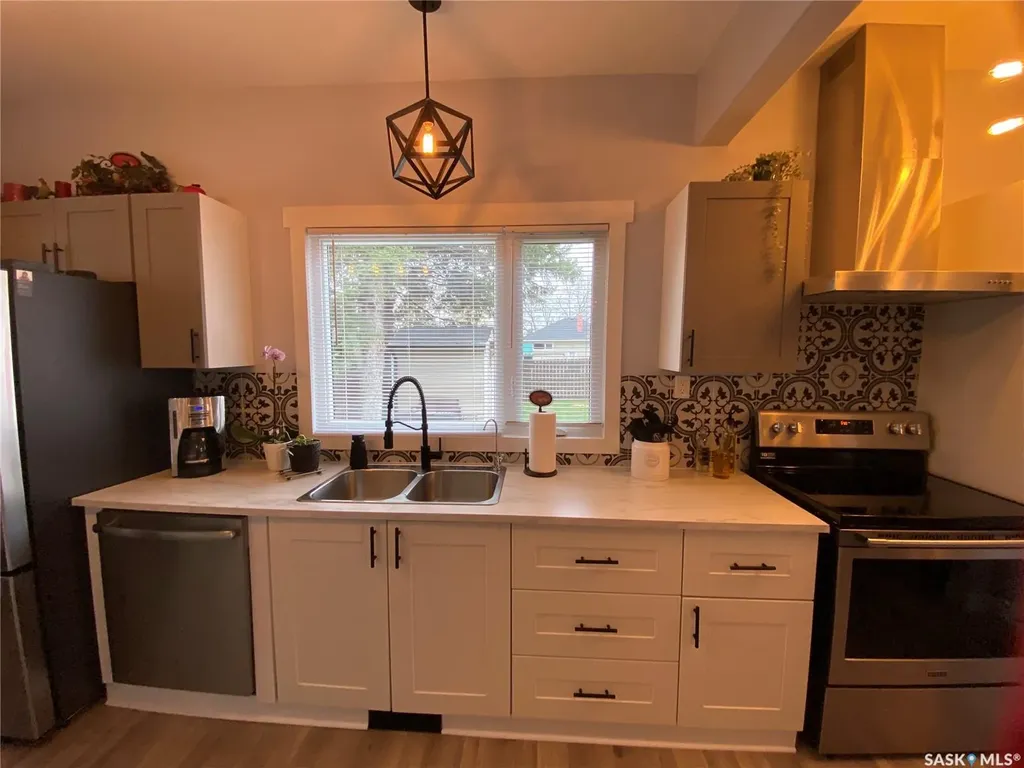 25 Wallace Avenue Yorkton SK S3N 2E6