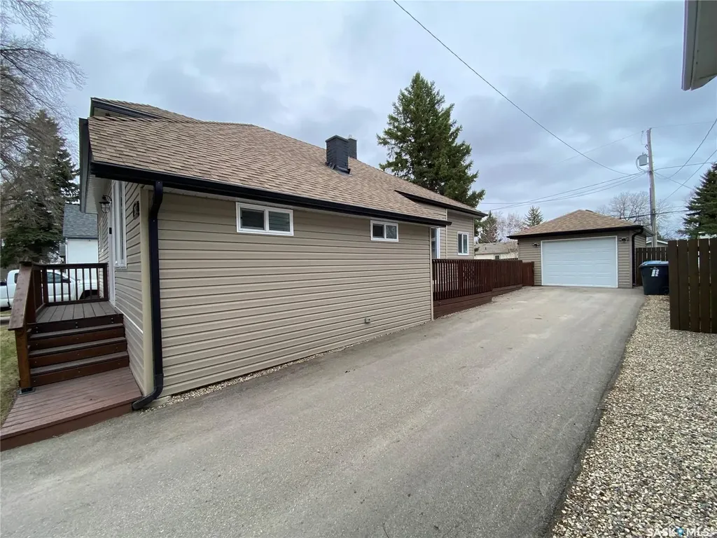 25 Wallace Avenue Yorkton SK S3N 2E6