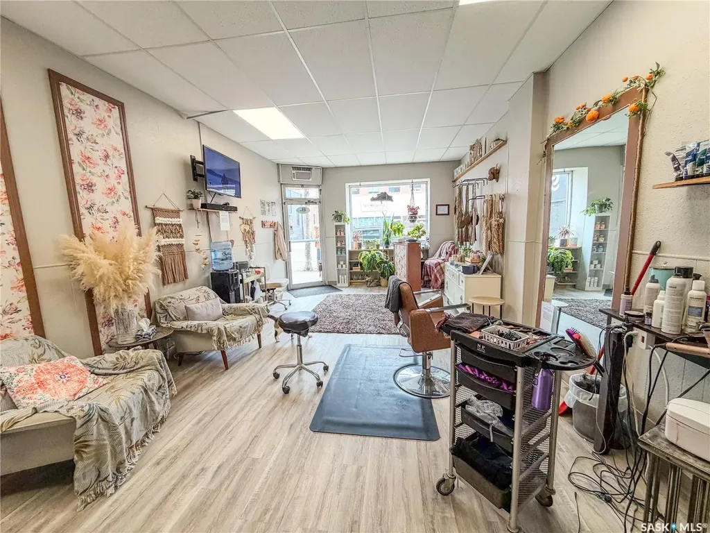 8 3rd Avenue N Yorkton SK S3N 1C1