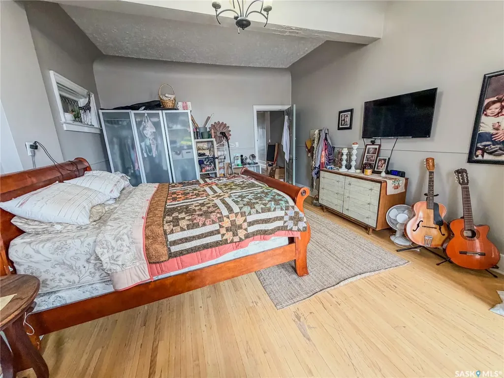 8 3rd Avenue N Yorkton SK S3N 1C1