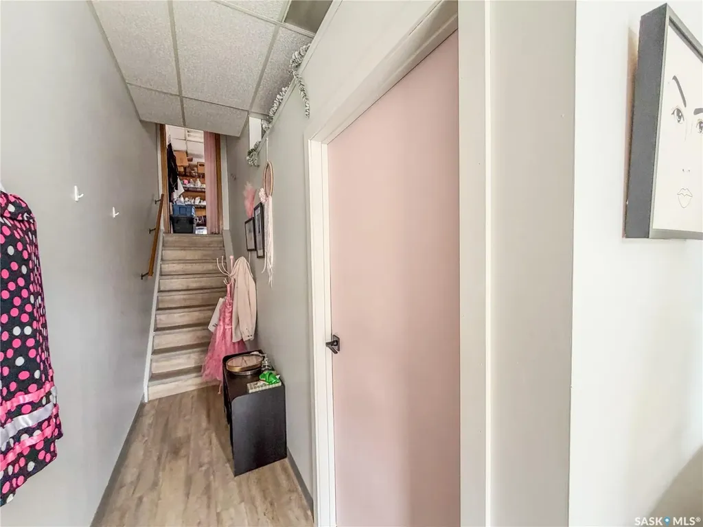 8 3rd Avenue N Yorkton SK S3N 1C1