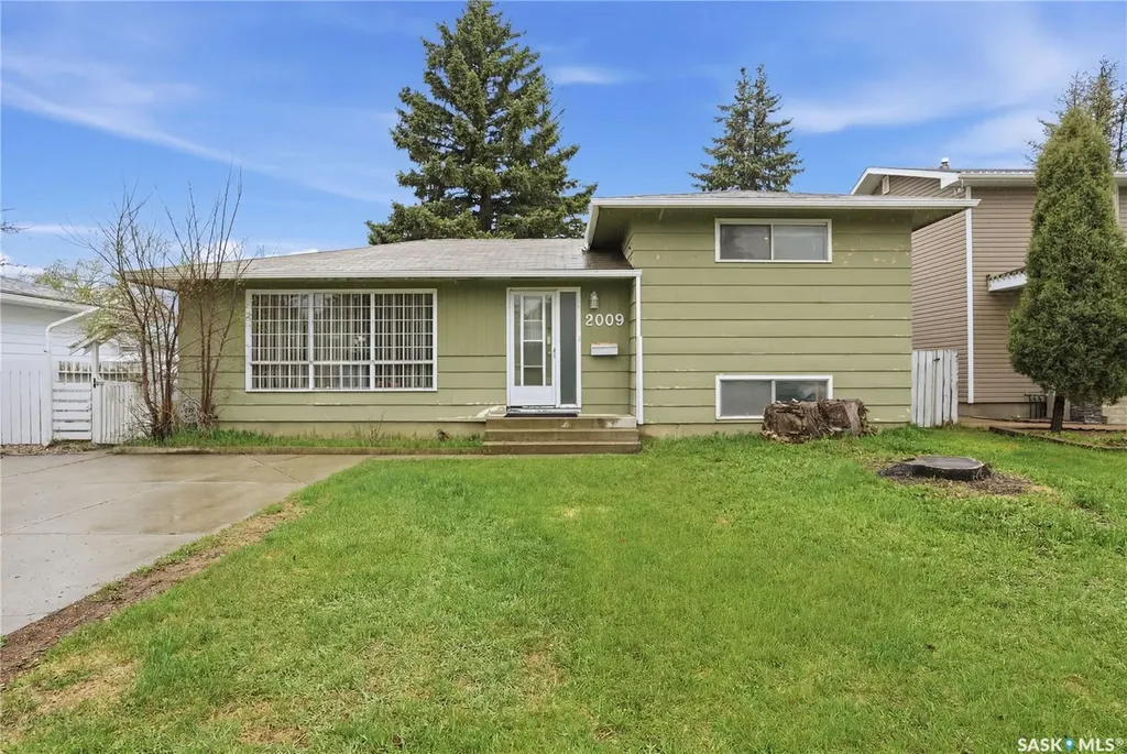 2009 Easthill Saskatoon SK S7J 3C6