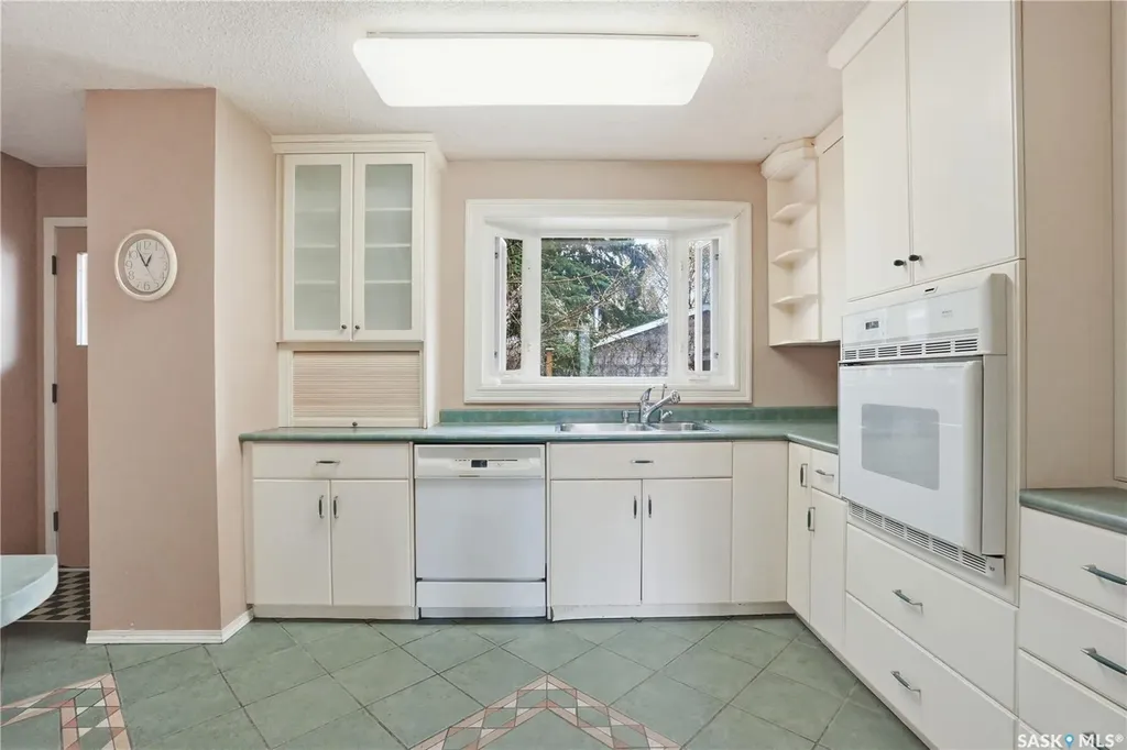 2009 Easthill Saskatoon SK S7J 3C6