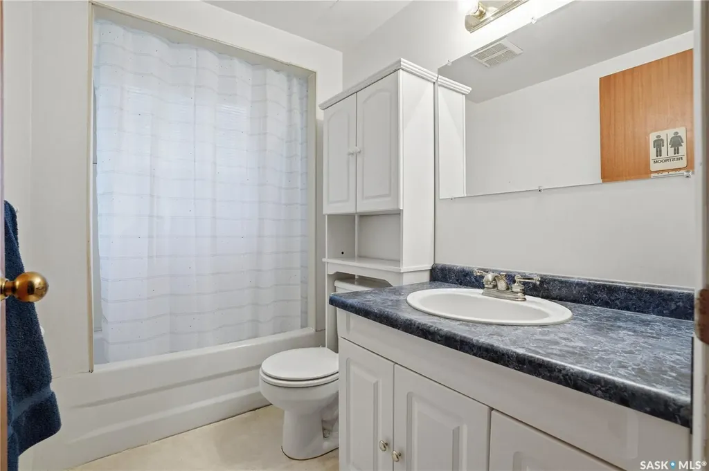 2009 Easthill Saskatoon SK S7J 3C6