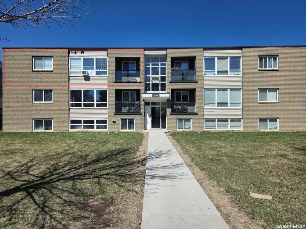 605 Wilson Crescent Saskatoon SK S7J 2M2