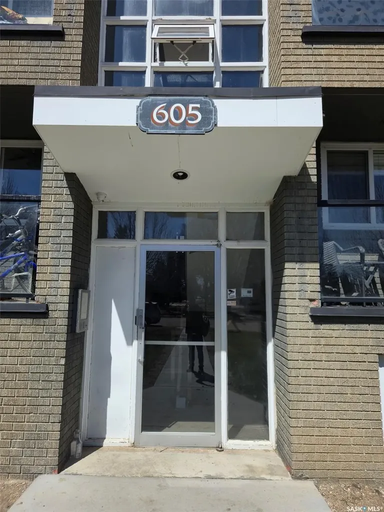 605 Wilson Crescent Saskatoon SK S7J 2M2