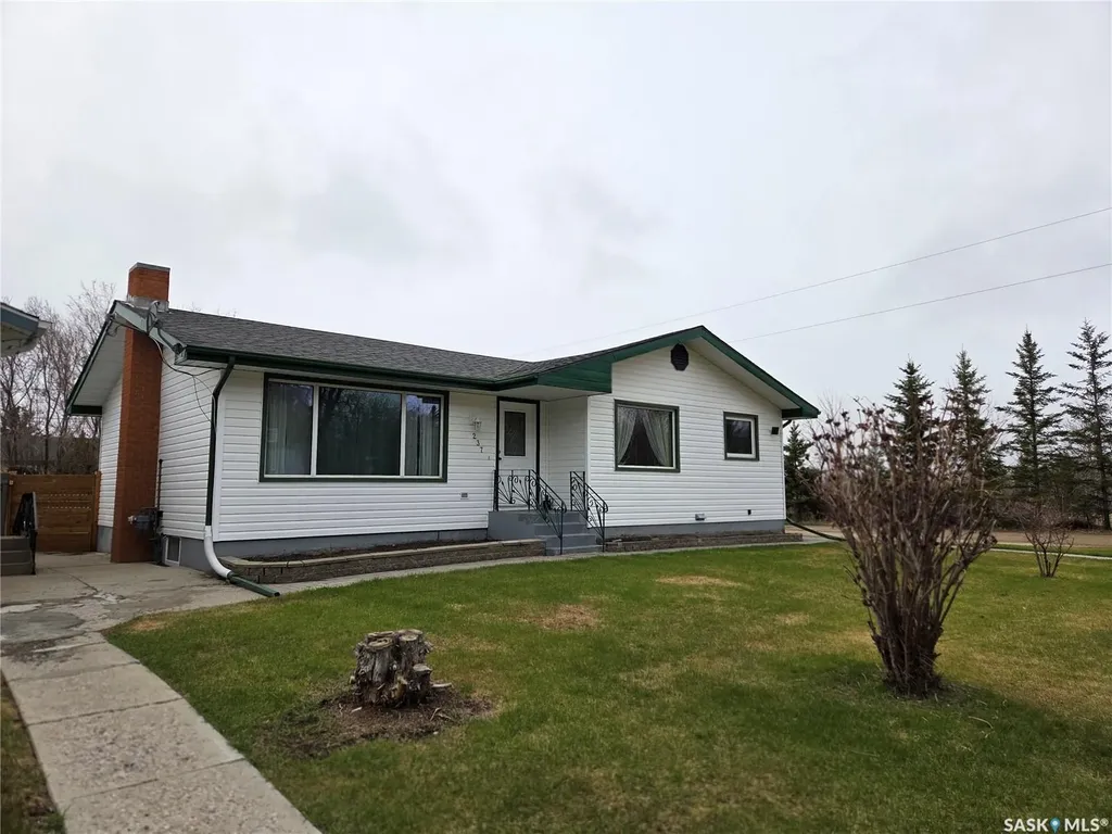 237 3rd Street NW Wadena SK S0A 4J0