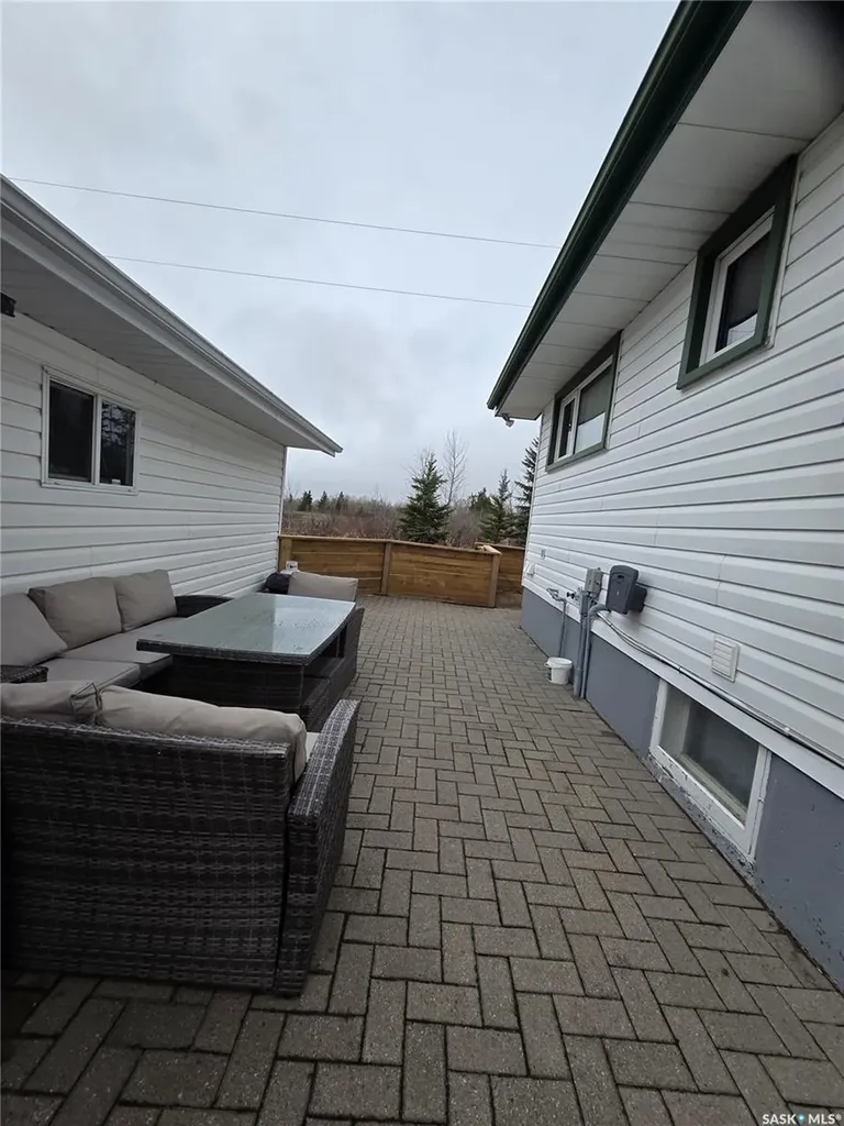 237 3rd Street NW Wadena SK S0A 4J0