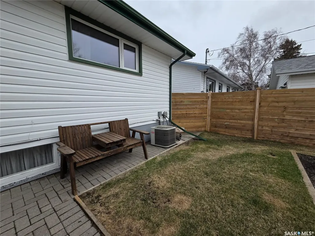 237 3rd Street NW Wadena SK S0A 4J0