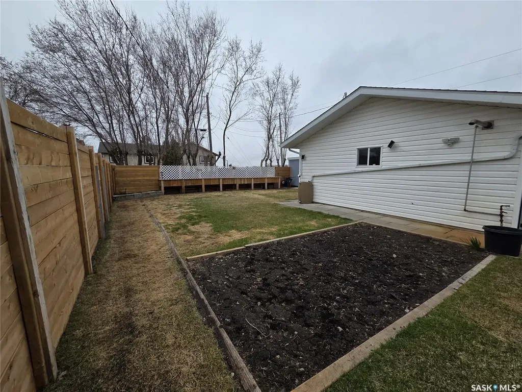 237 3rd Street NW Wadena SK S0A 4J0