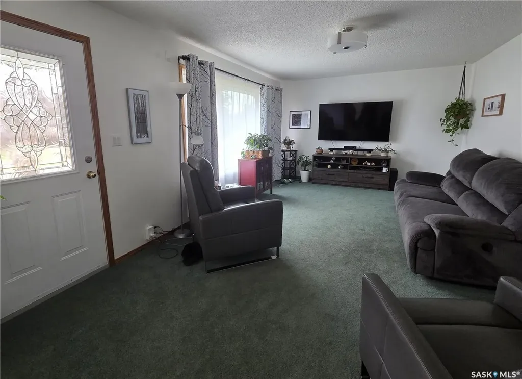 237 3rd Street NW Wadena SK S0A 4J0