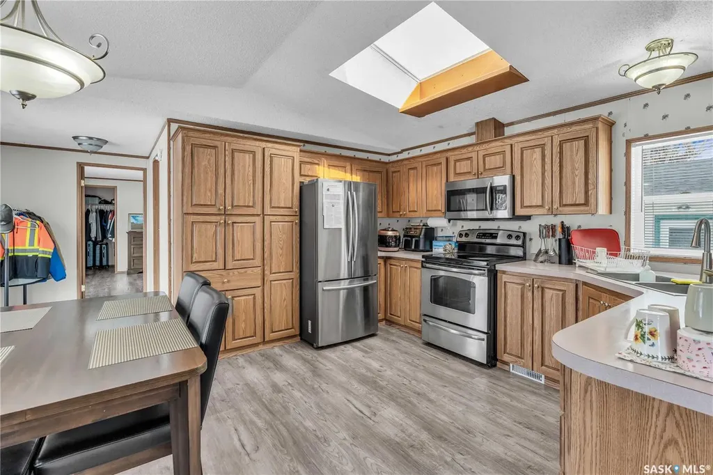 208 Tyvan Street Francis SK S0G 1V0