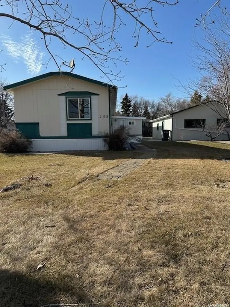 208 Tyvan Street Francis SK S0G 1V0