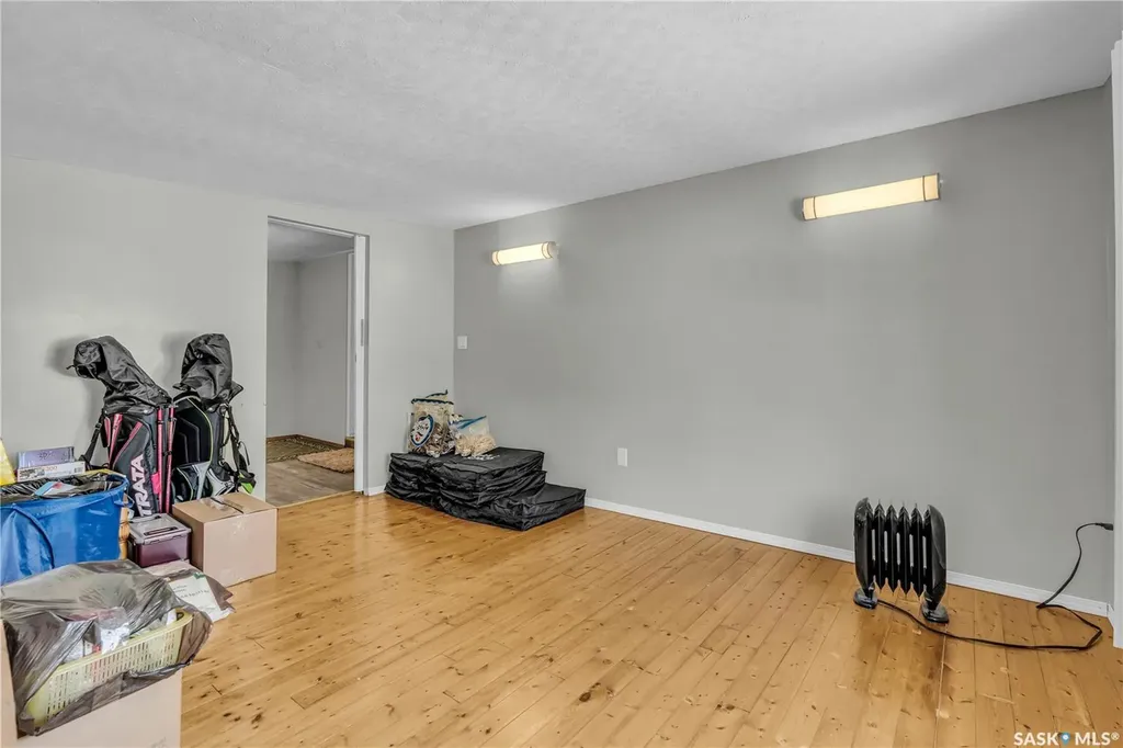 208 Tyvan Street Francis SK S0G 1V0