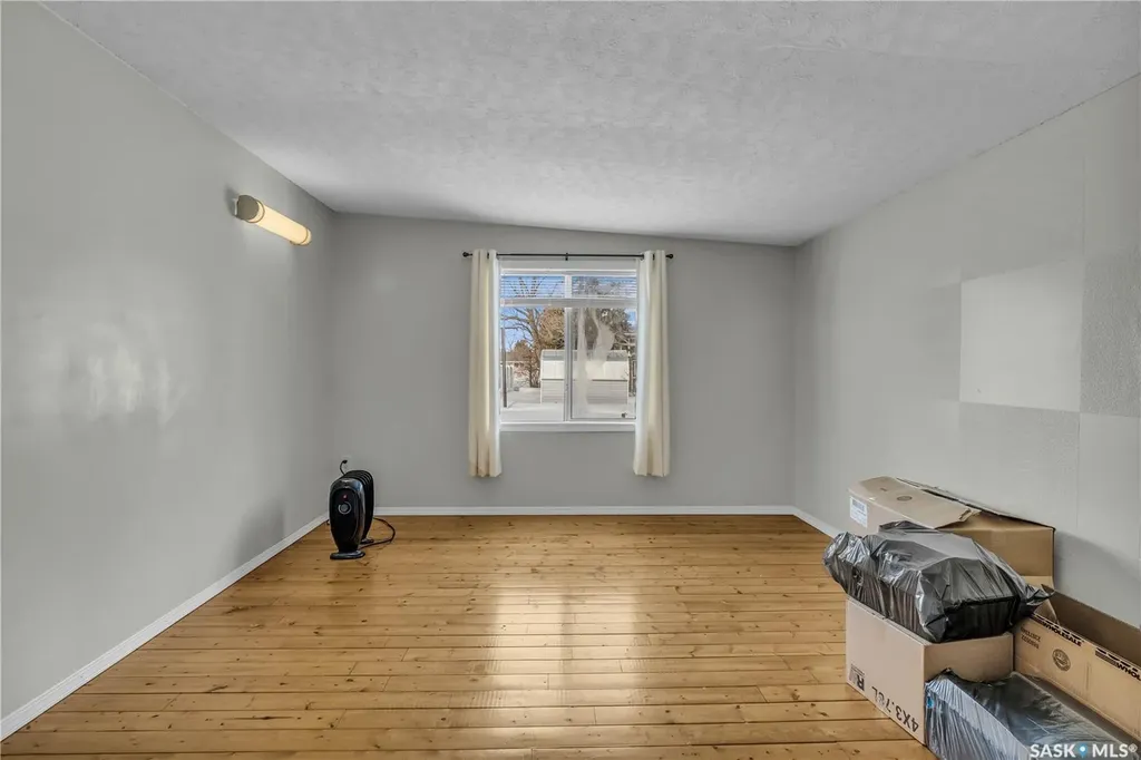 208 Tyvan Street Francis SK S0G 1V0