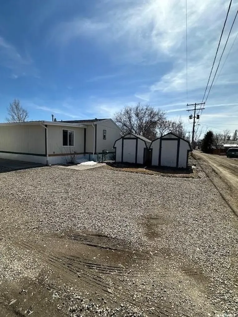 208 Tyvan Street Francis SK S0G 1V0