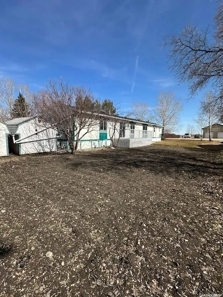 208 Tyvan Street Francis SK S0G 1V0