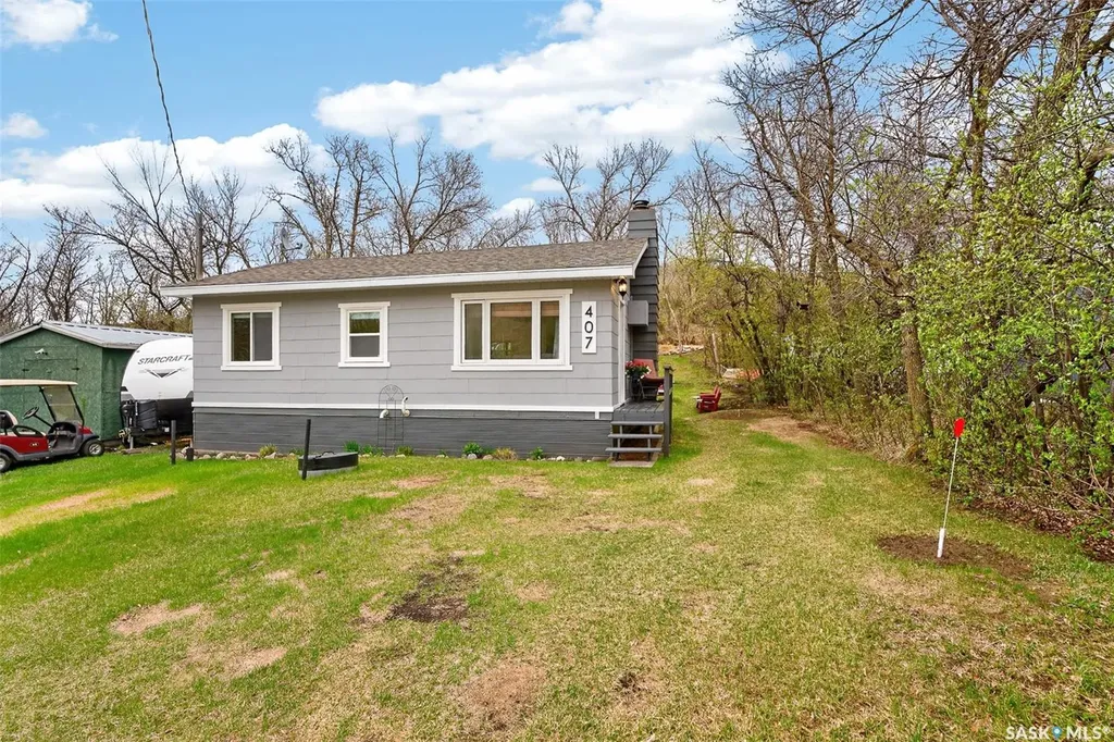 407 Hidden Ridge Place Marquis Rm No. 191 SK S0H 2X0