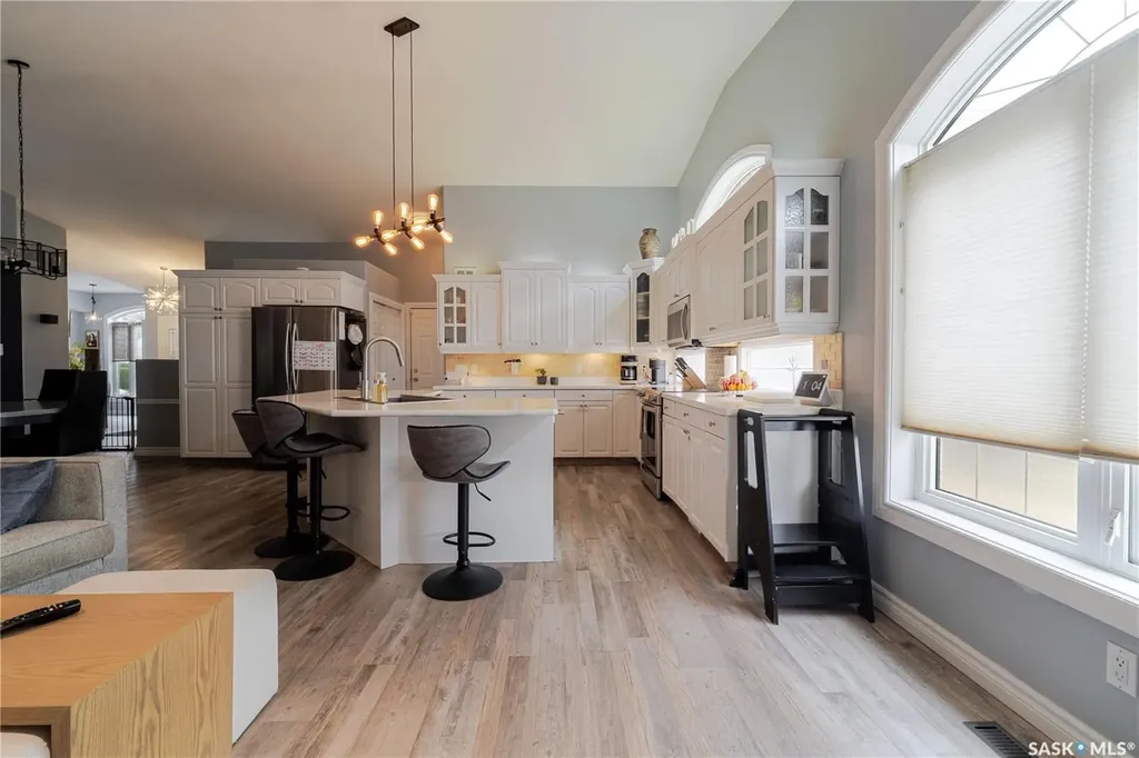 1054 Monk Avenue Moose Jaw SK S6H 4E4