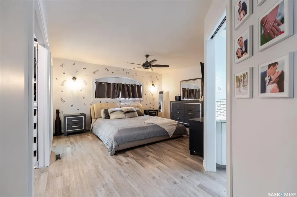 1054 Monk Avenue Moose Jaw SK S6H 4E4