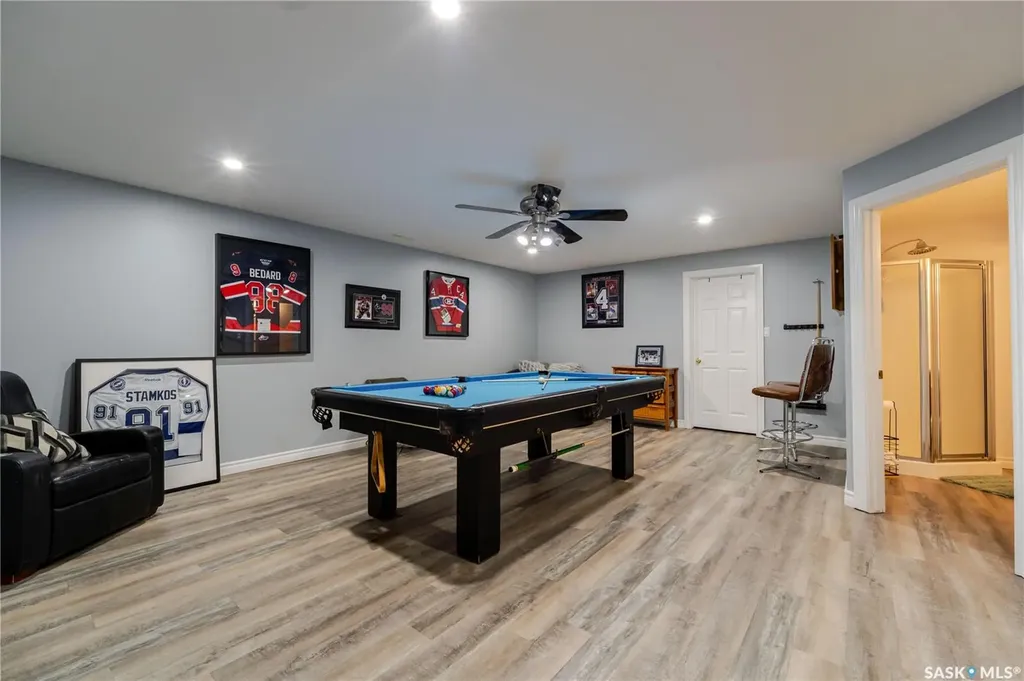 1054 Monk Avenue Moose Jaw SK S6H 4E4