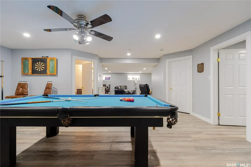 1054 Monk Avenue Moose Jaw SK S6H 4E4