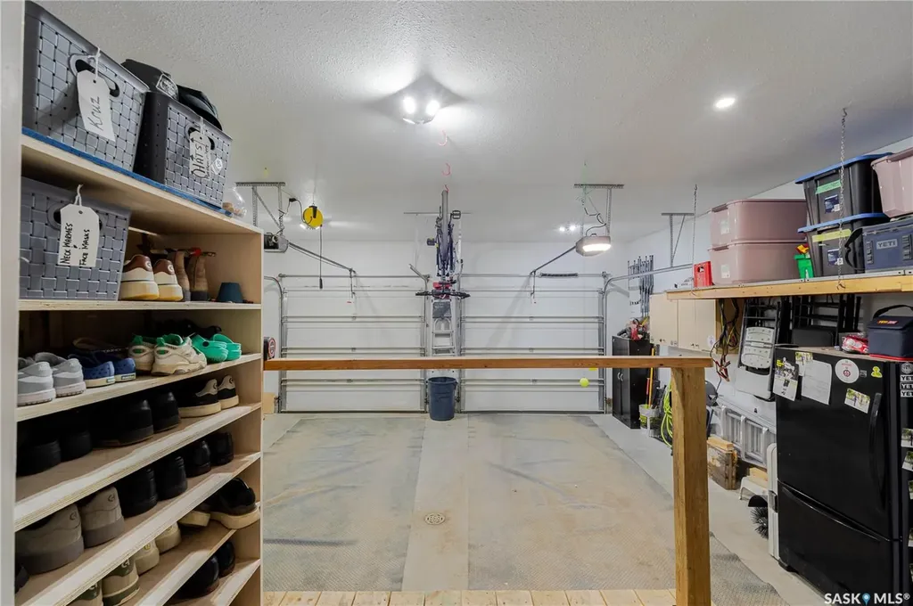 1054 Monk Avenue Moose Jaw SK S6H 4E4