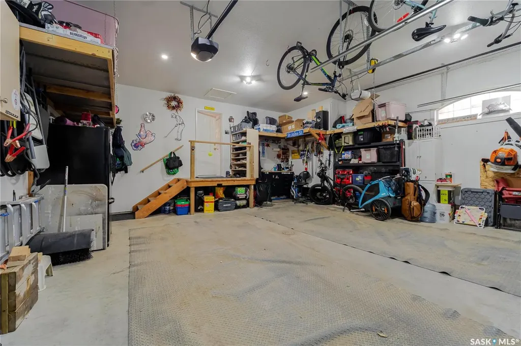 1054 Monk Avenue Moose Jaw SK S6H 4E4