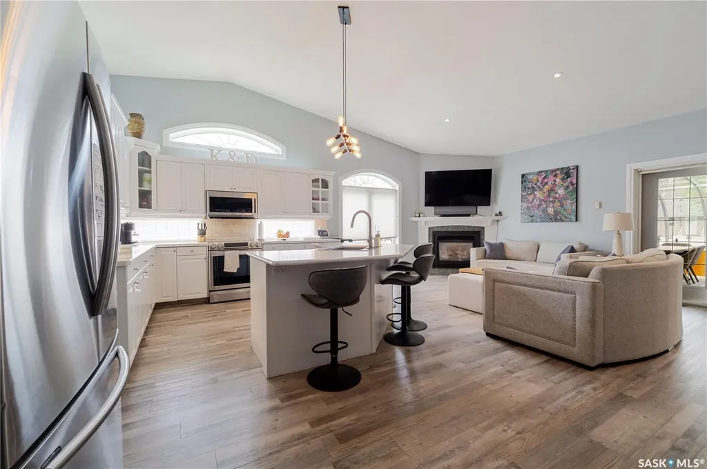 1054 Monk Avenue Moose Jaw SK S6H 4E4