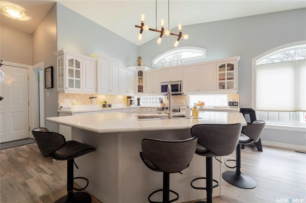 1054 Monk Avenue Moose Jaw SK S6H 4E4