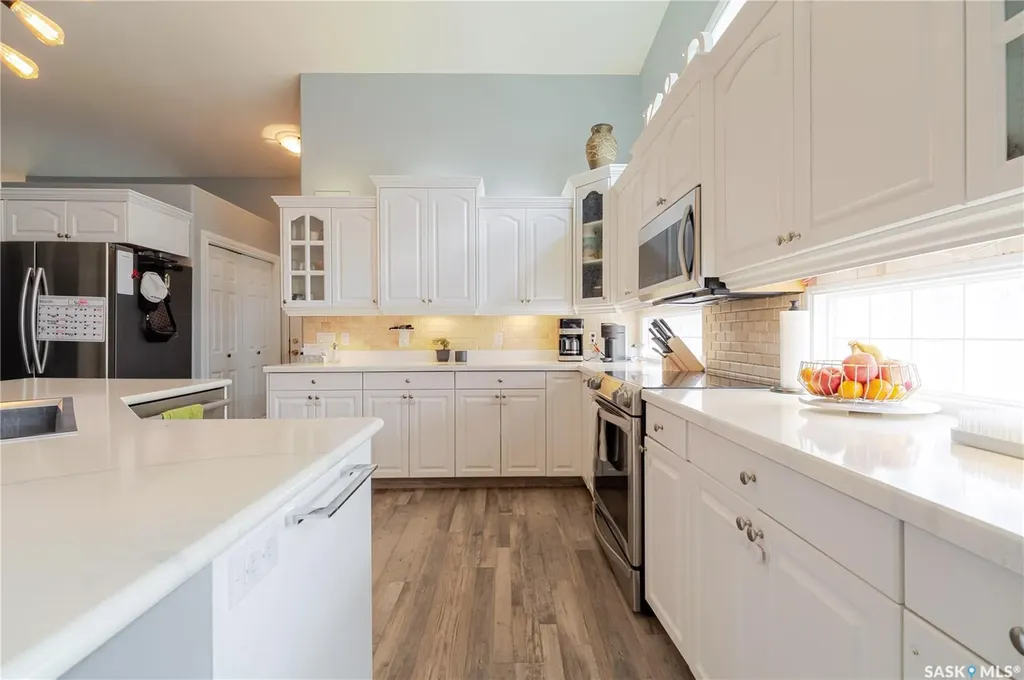 1054 Monk Avenue Moose Jaw SK S6H 4E4