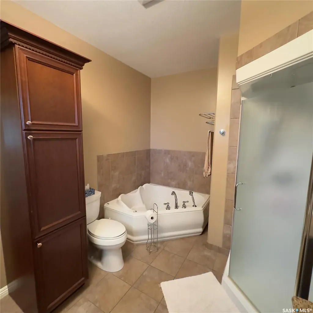 82 Estates Drive Elk Ridge SK S0J 0N0