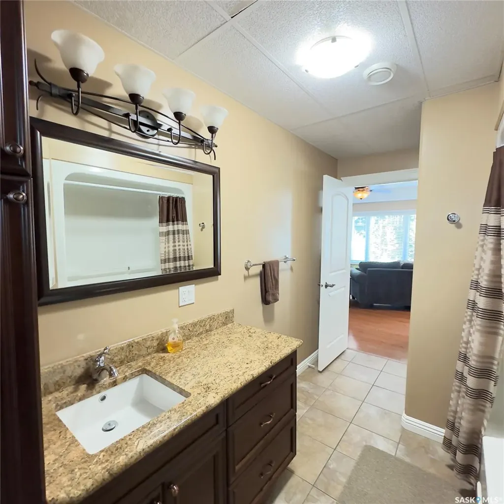82 Estates Drive Elk Ridge SK S0J 0N0