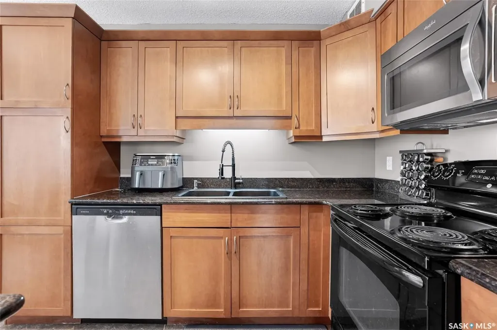 105 Lynd Crescent Saskatoon SK S7T 0C3