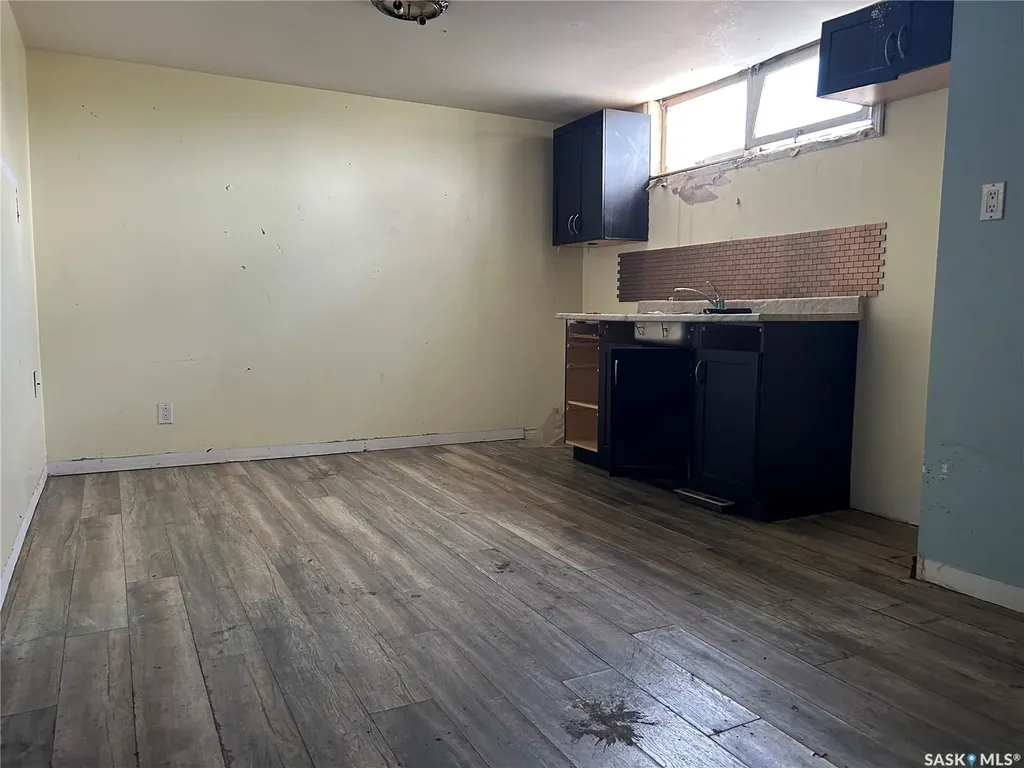 825 Valley Street Estevan SK S4A 0C8