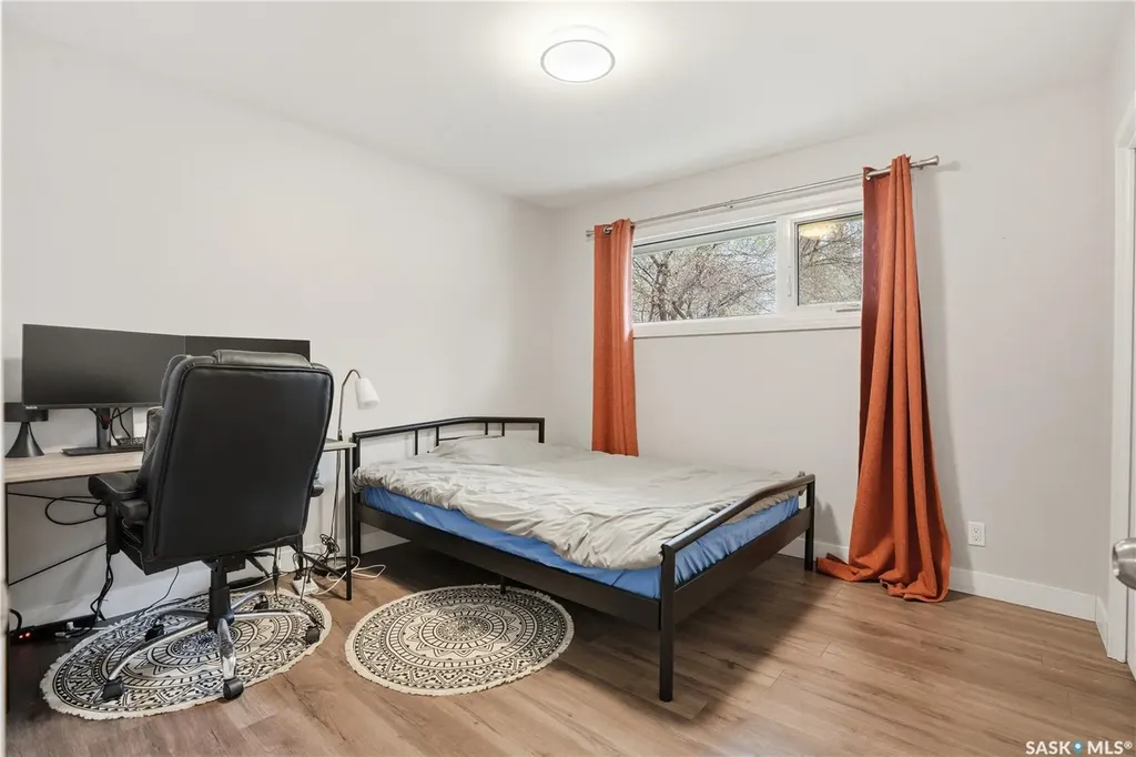 2305 Taylor Street E Saskatoon SK S7H 1W8