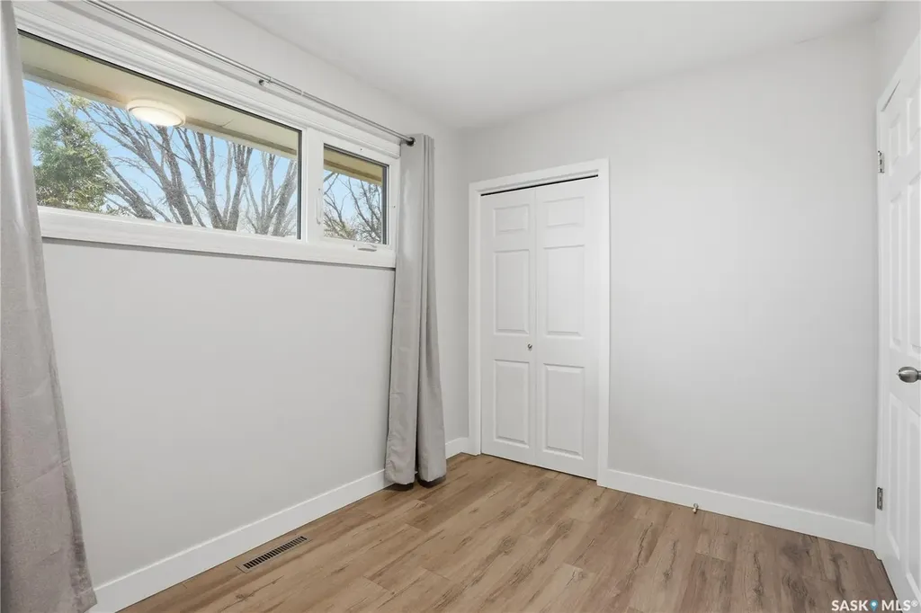 2305 Taylor Street E Saskatoon SK S7H 1W8