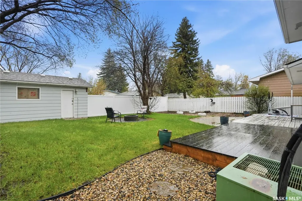 2305 Taylor Street E Saskatoon SK S7H 1W8