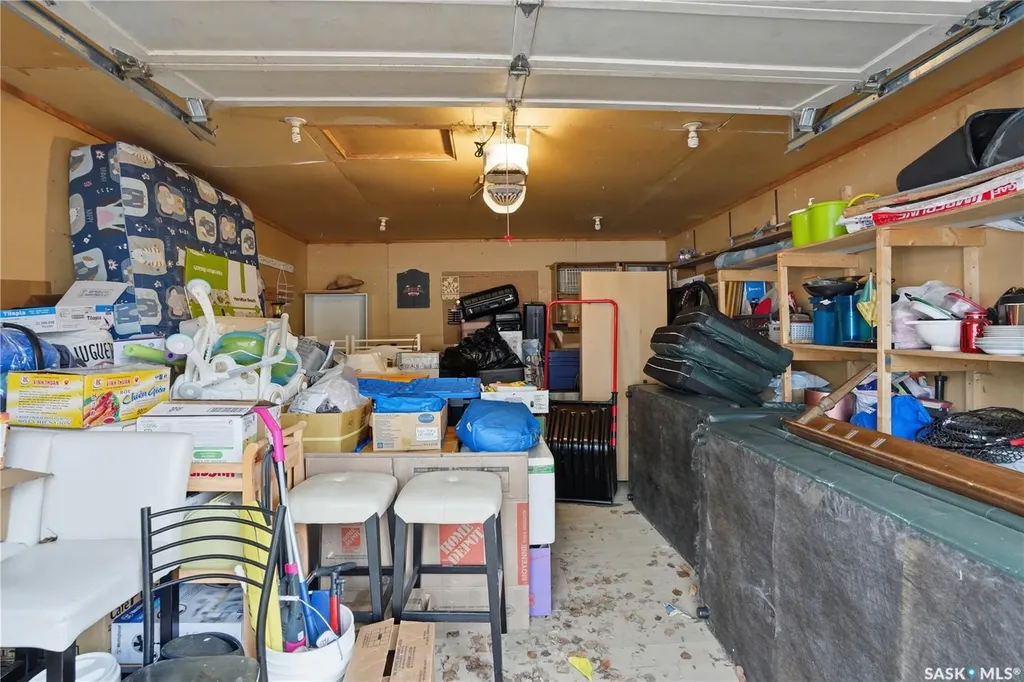 2305 Taylor Street E Saskatoon SK S7H 1W8